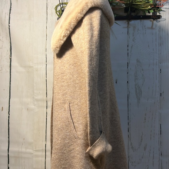 Cardigan - Picture 4 of 6